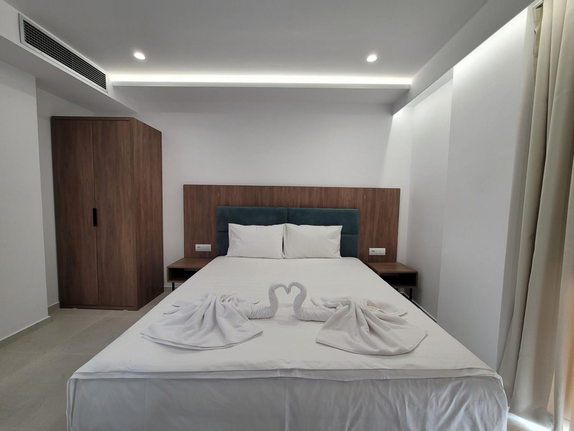 Prestige Hotel Ксамил Экстерьер фото