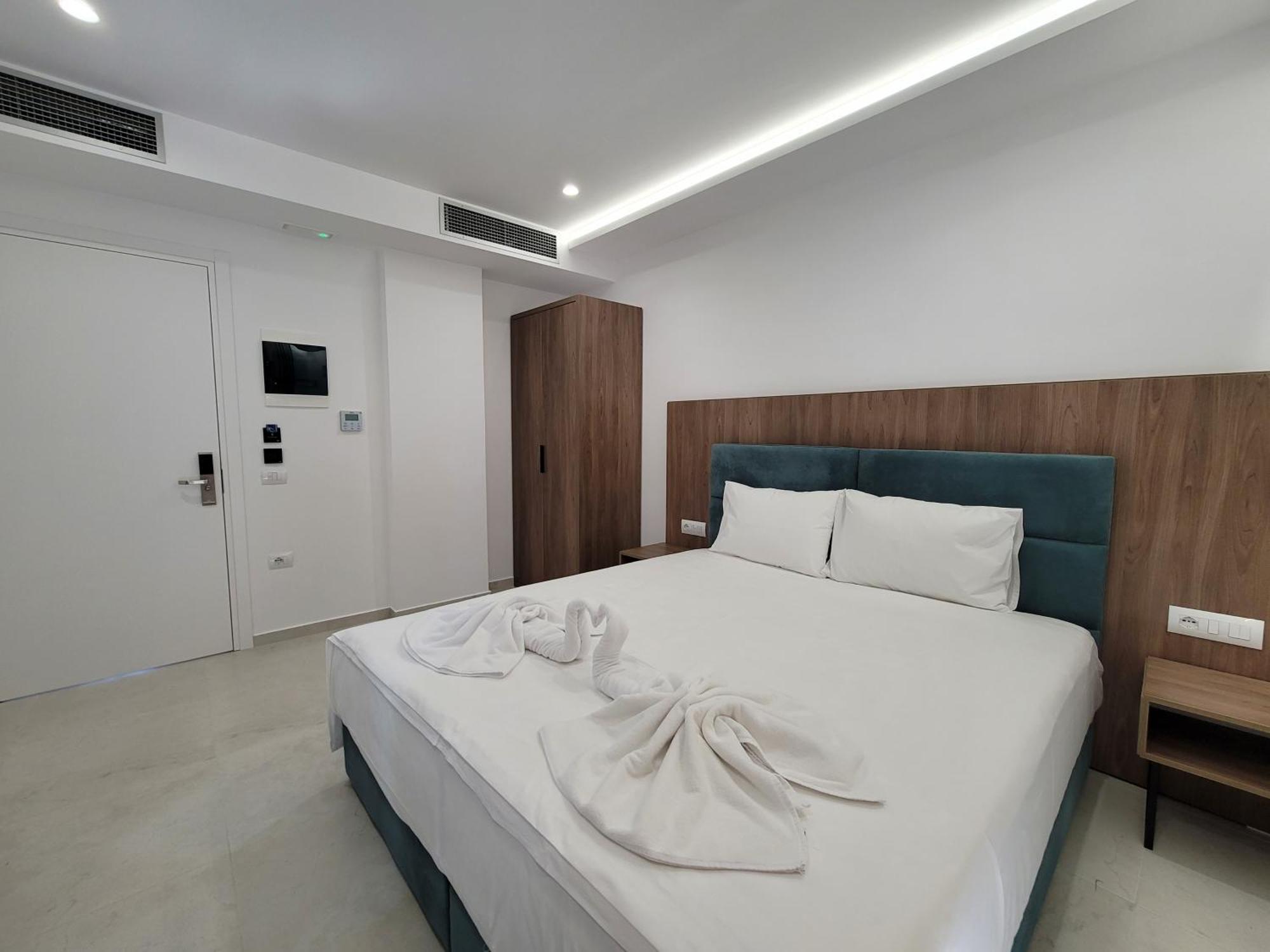 Prestige Hotel Ксамил Экстерьер фото
