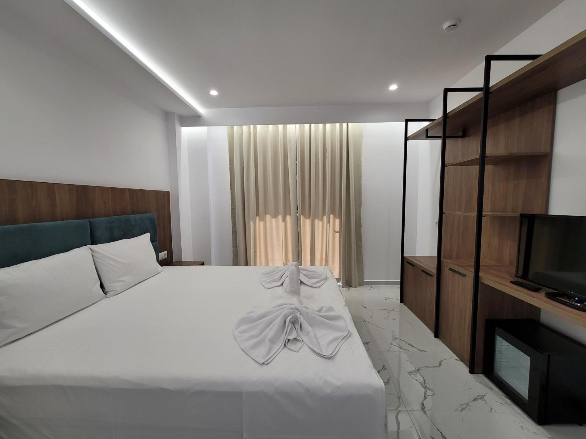 Prestige Hotel Ксамил Экстерьер фото