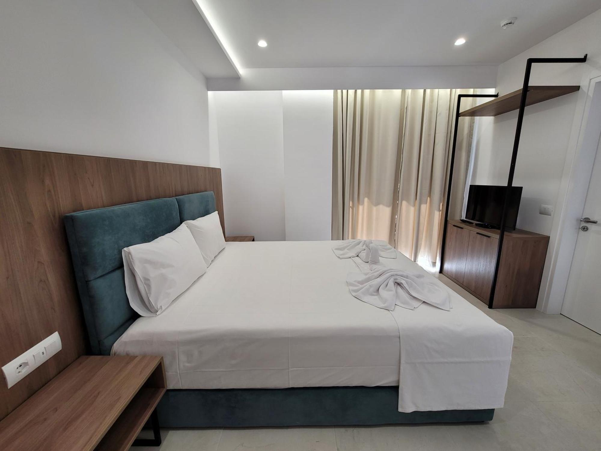 Prestige Hotel Ксамил Экстерьер фото