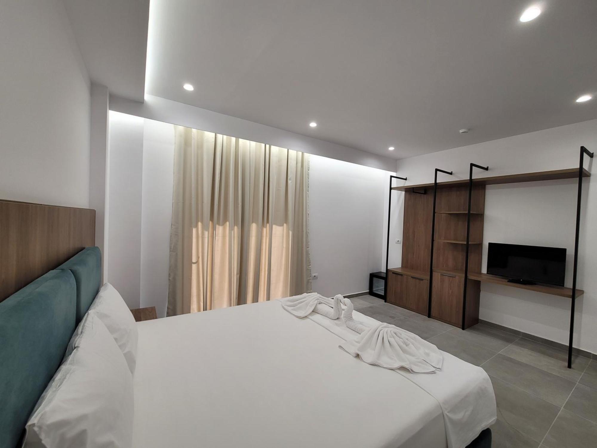 Prestige Hotel Ксамил Экстерьер фото