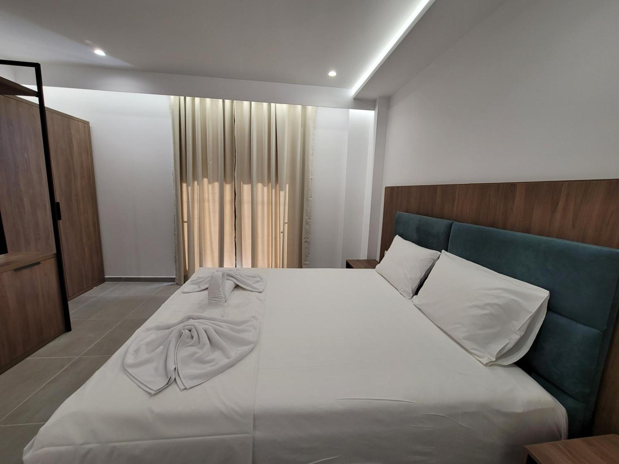 Prestige Hotel Ксамил Экстерьер фото
