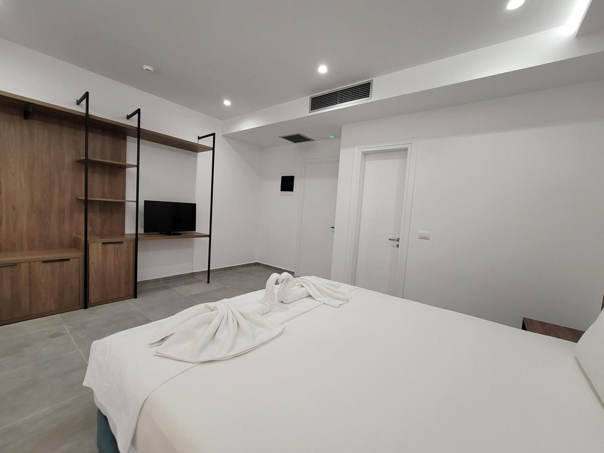 Prestige Hotel Ксамил Экстерьер фото