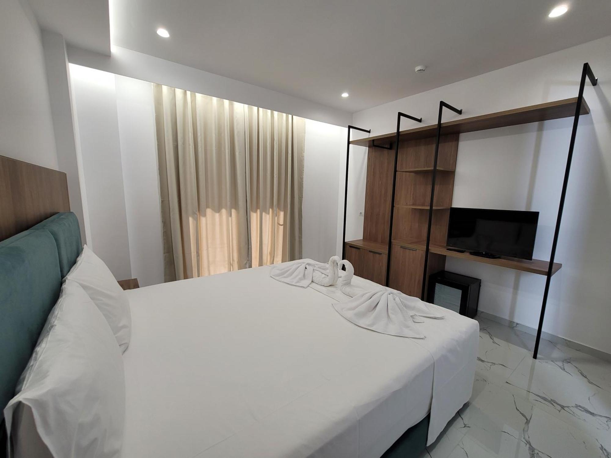 Prestige Hotel Ксамил Экстерьер фото