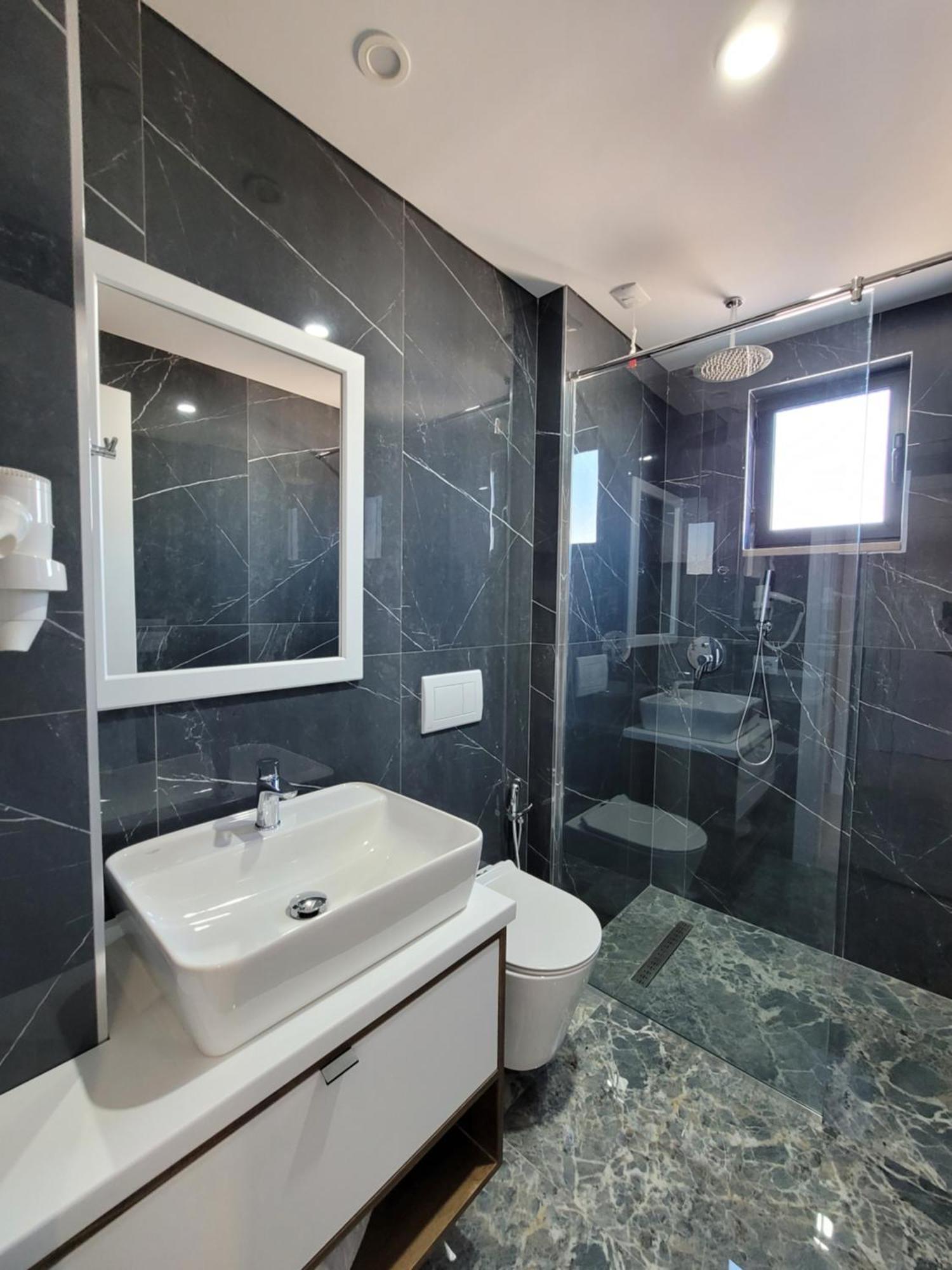 Prestige Hotel Ксамил Экстерьер фото