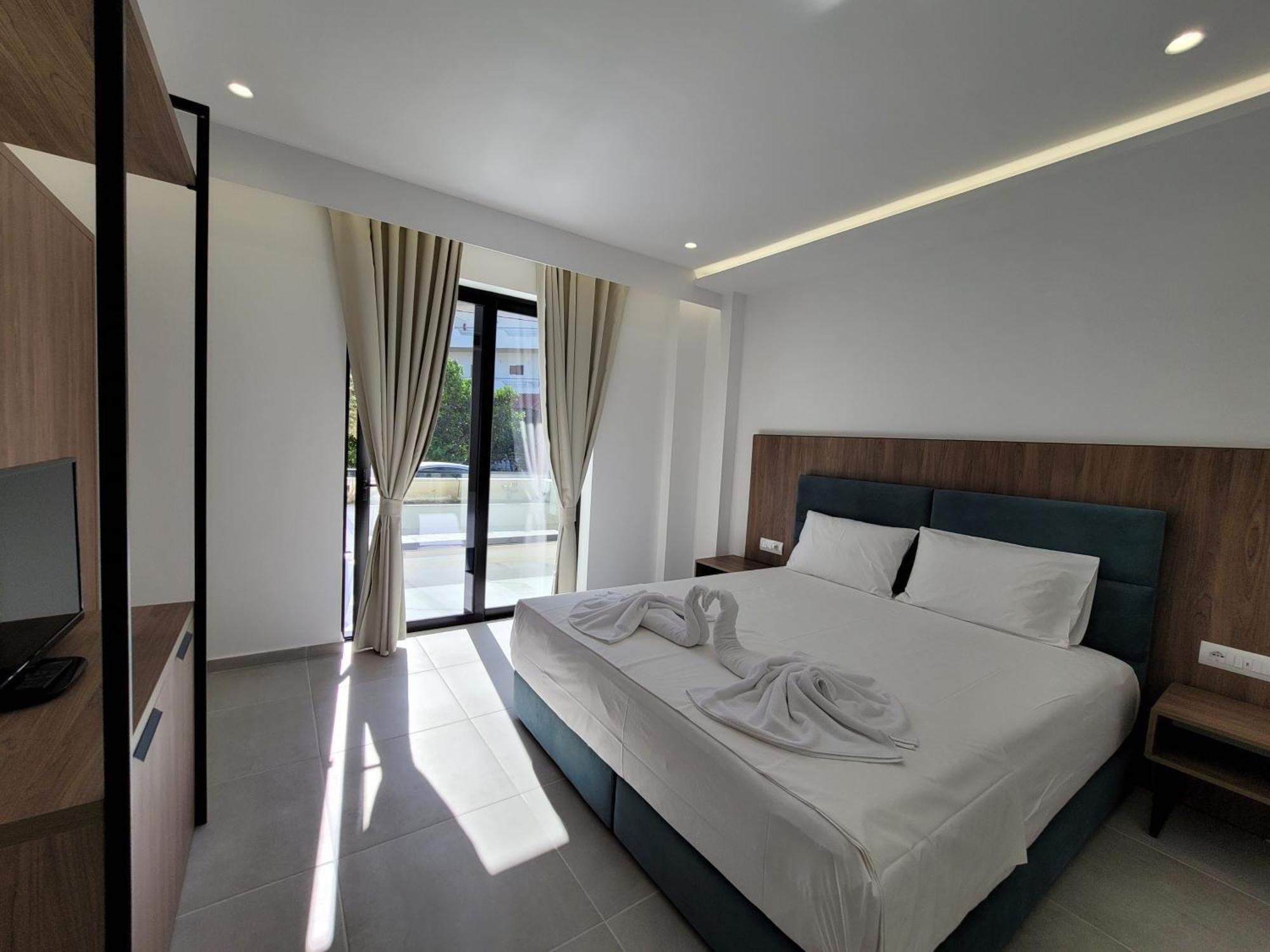 Prestige Hotel Ксамил Экстерьер фото